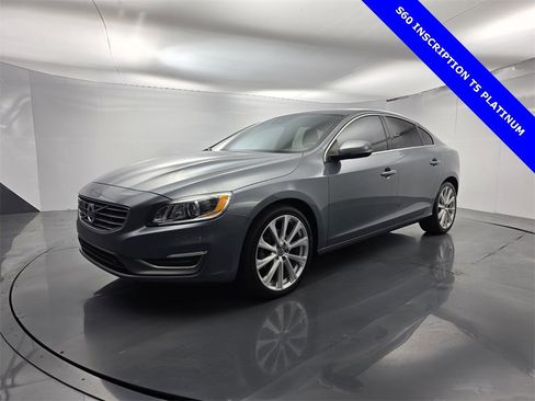 Used 2018 Volvo S60 T5 Inscription Platinum image 8