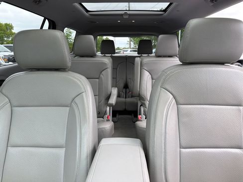 Used 2017 GMC Acadia SLE AWD/4WD image 39