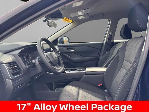 Certified 2026 Nissan Rogue SV AWD/4WD image 10