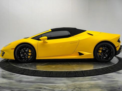 Used 2018 Lamborghini Huracan LP 580-2 image 9