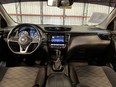 Used 2021 Nissan Rogue Sport SV AWD/4WD image 12