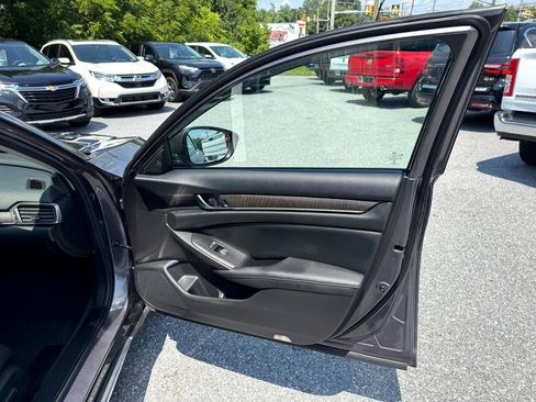Used 2022 Honda Accord Touring image 39