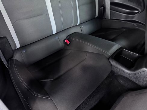 Used 2021 Chevrolet Camaro LT w/ Technology Package image 15