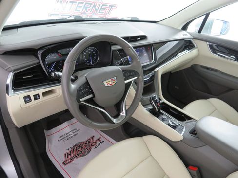 Used 2020 Cadillac XT6 Premium Luxury image 10