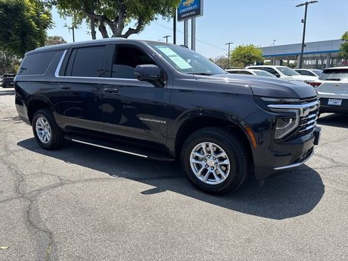 Certified 2026 Chevrolet Suburban LT w/ Comfort Package RWD image 7