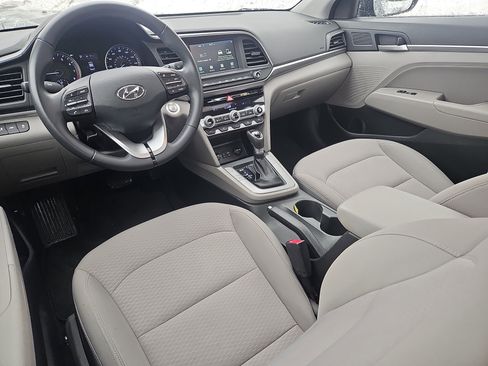 Used 2020 Hyundai Elantra Value Edition image 3