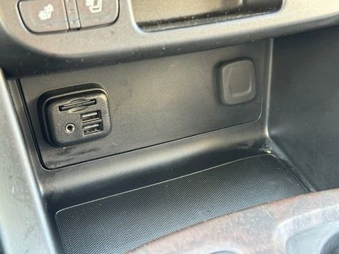 Used 2022 GMC Canyon Denali image 17