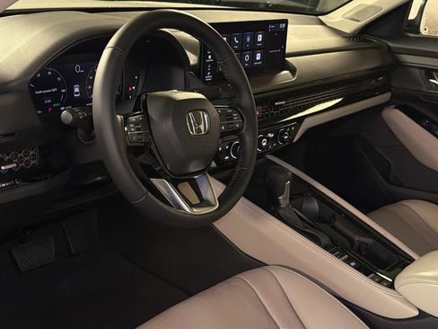 Used 2024 Honda Accord Touring image 20