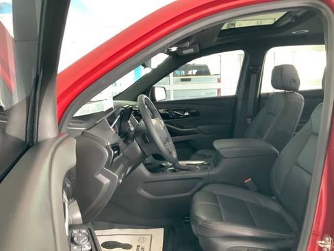 Used 2023 Chevrolet Traverse RS w/ LPO, Floor Liner Package image 12