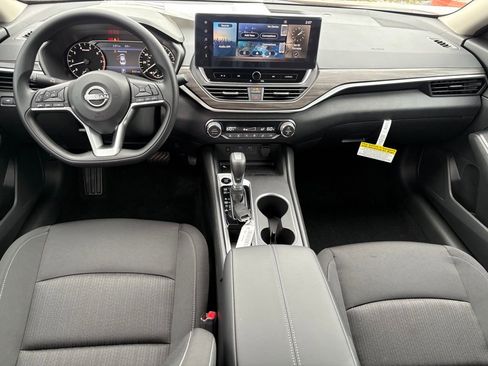 New 2026 Nissan Altima 2.5 SV FWD image 8