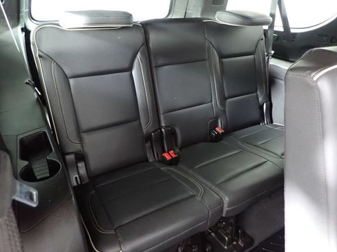 Used 2021 GMC Yukon XL SLT AWD/4WD image 38