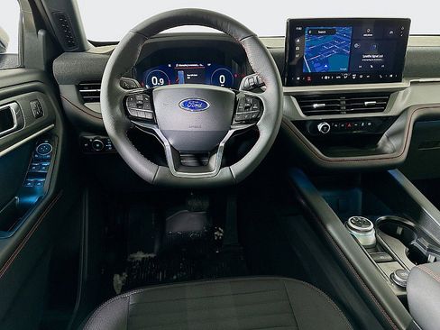 New 2026 Ford Explorer ST-Line w/ ST-Line Street Pack AWD/4WD image 15