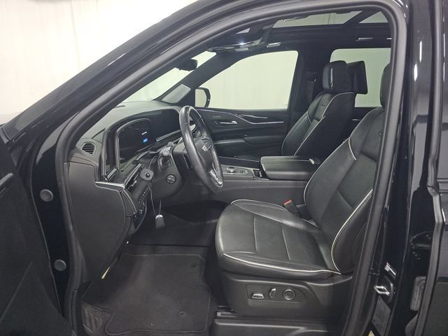 Used 2024 Cadillac Escalade ESV Sport w/ LPO, ONYX Package AWD/4WD image 7