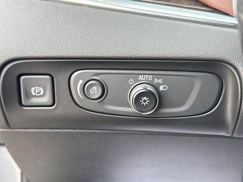 Certified 2020 Buick Enclave Avenir w/ Avenir Technology Package image 34