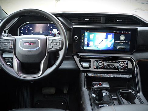 Used 2024 GMC Sierra 1500 AT4 w/ Technology Package image 21