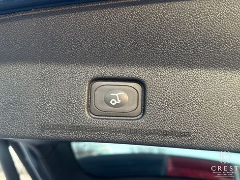 Used 2016 Ford Explorer XLT w/ Equipment Group 202A image 27