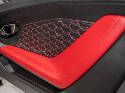 Used 2016 Lamborghini Huracan LP 610-4 AWD/4WD image 42