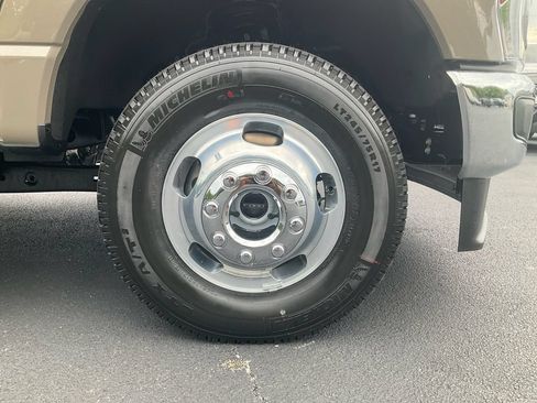 New 2026 Ford F350 Lariat w/ Chrome Package AWD/4WD image 10