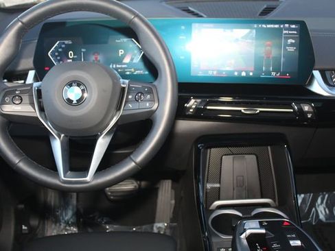 Used 2025 BMW X2 xDrive28i w/ Convenience Package image 19