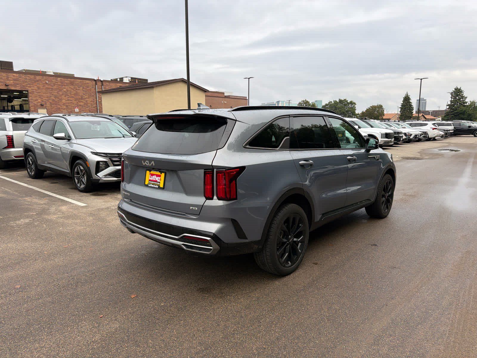 Used 2023 Kia Sorento SX AWD/4WD image 2