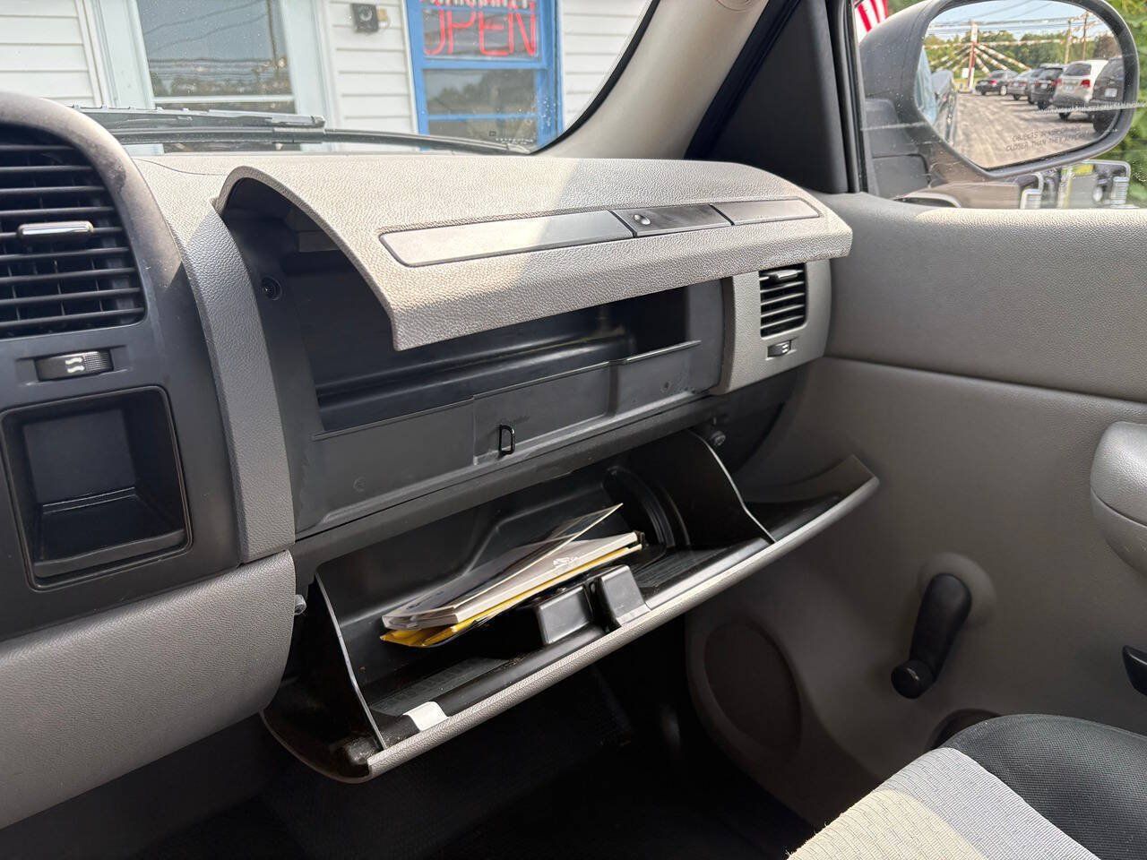 Used 2009 Chevrolet Silverado 1500 W/T RWD image 14
