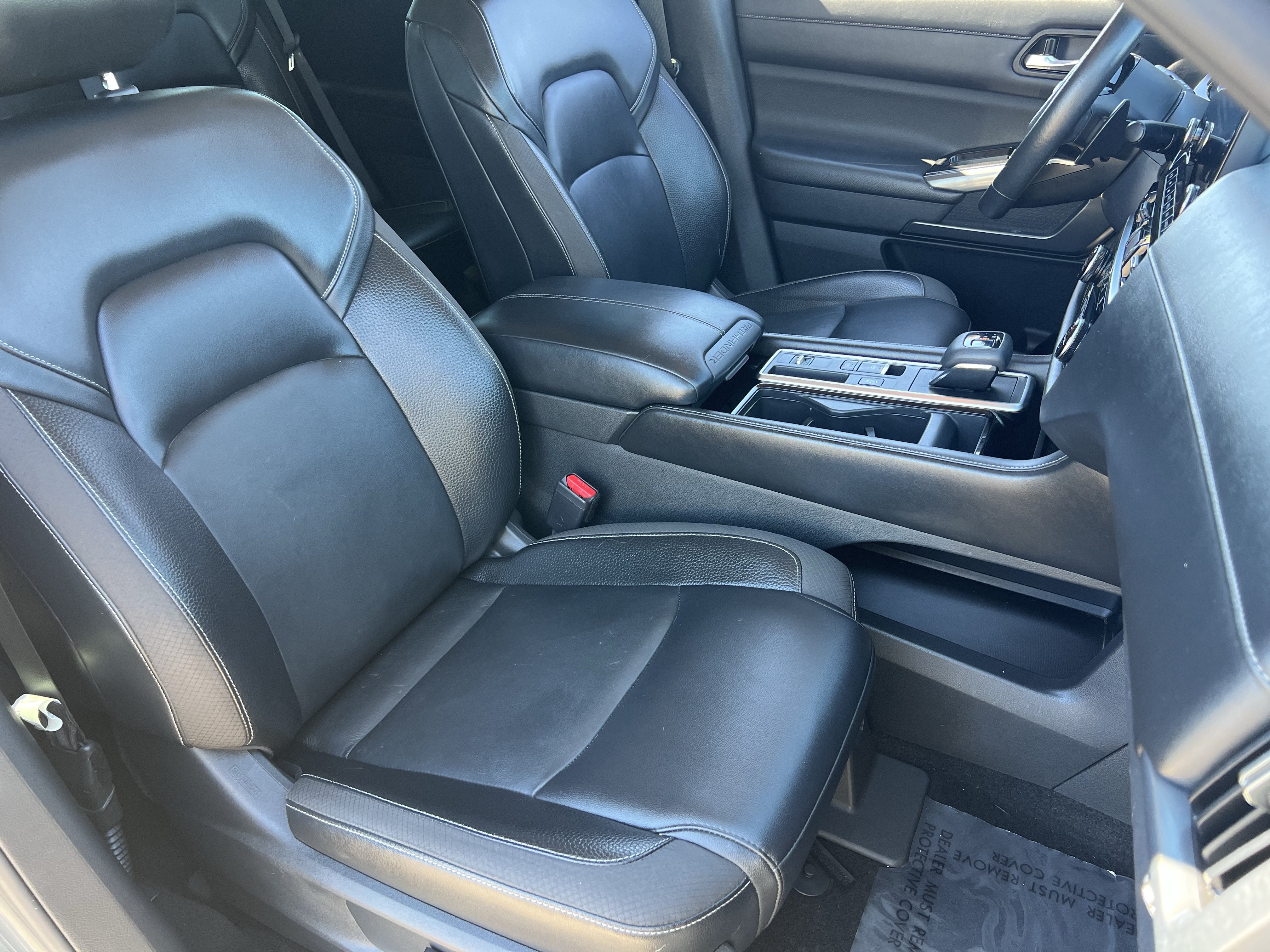 Used 2022 Nissan Pathfinder SL FWD image 9