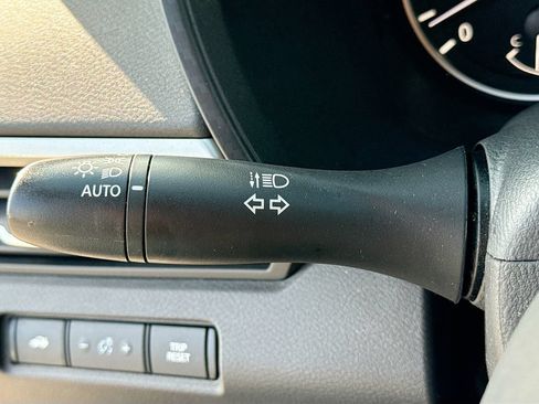 Used 2021 Nissan Altima 2.5 SV FWD image 13
