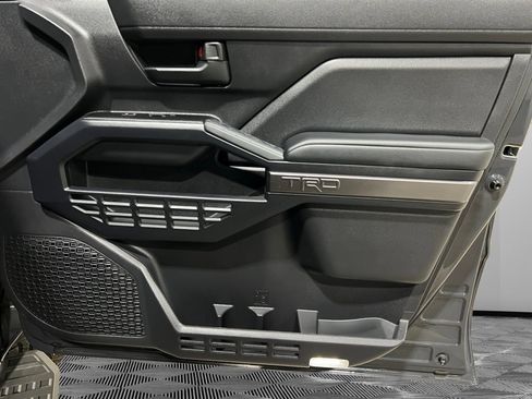 Used 2025 Toyota 4Runner TRD Off-Road image 14