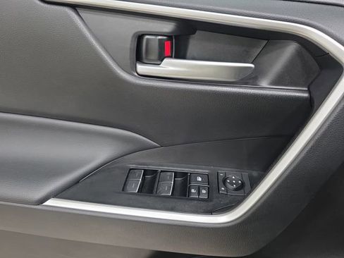 Certified 2025 Toyota RAV4 XLE w/ Convenience Package image 25