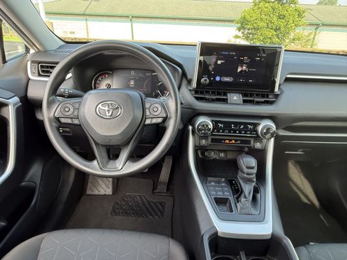 Certified 2023 Toyota RAV4 XLE AWD/4WD image 19
