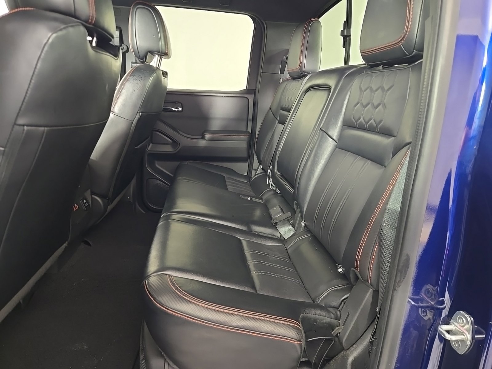 Used 2023 Nissan Frontier Pro-X w/ Pro-X Premium Package RWD image 12