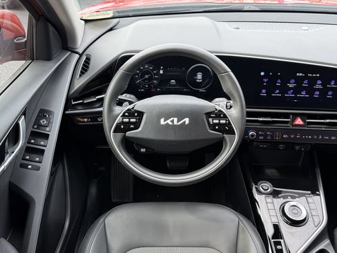 Used 2023 Kia Niro Wind FWD image 19