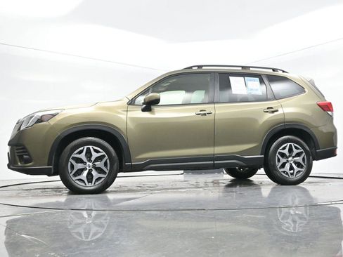 Used 2022 Subaru Forester Premium image 50
