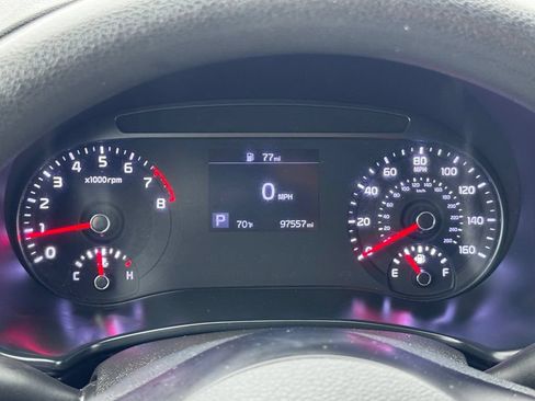 Used 2020 Kia Soul LX FWD image 11