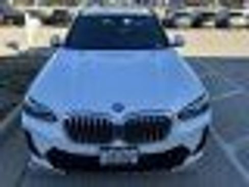 Certified 2024 BMW X3 xDrive30i w/ Premium Package image 9