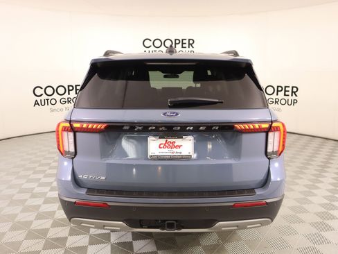 Used 2025 Ford Explorer Active w/ Active Comfort Package RWD image 23