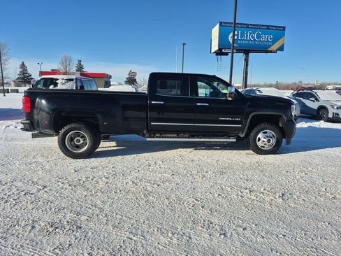 Used 2018 GMC Sierra 3500 Denali w/ Duramax Plus Package AWD/4WD image 6