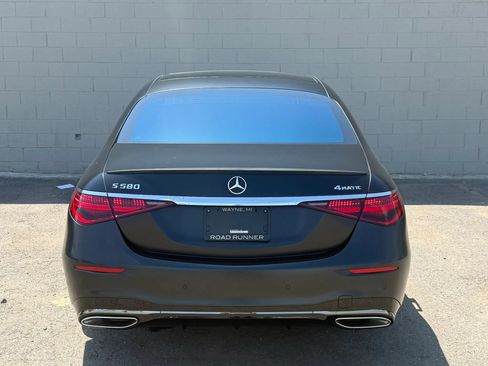 Used 2023 Mercedes-Benz S 580 4MATIC Sedan w/ AMG Line image 8