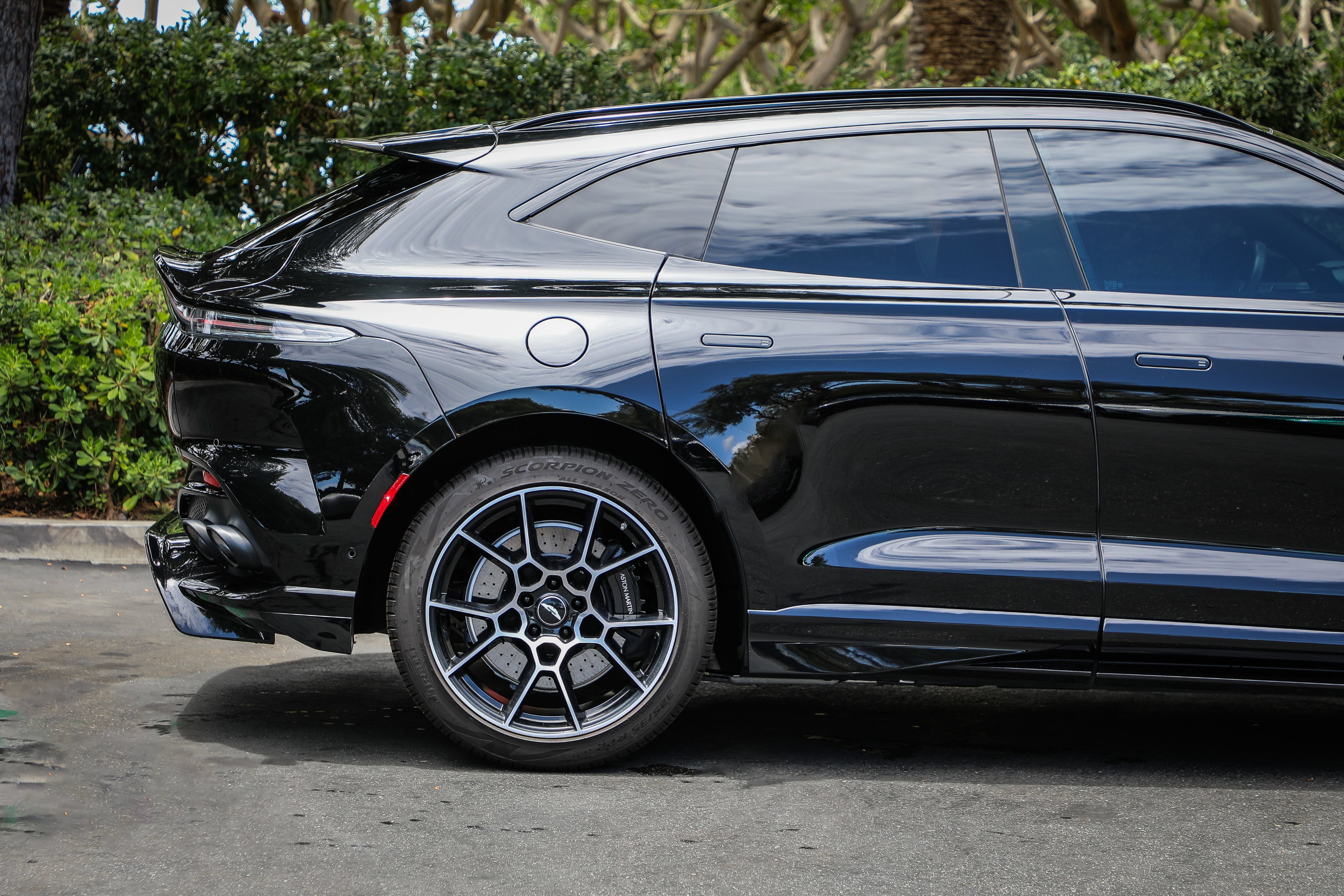 Used 2023 Aston Martin DBX 707 AWD/4WD image 32