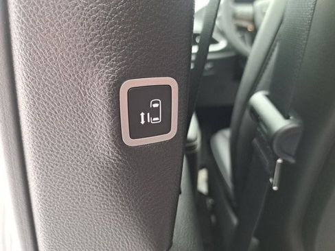 New 2026 Chrysler Pacifica Select image 14