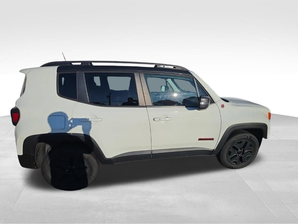 Used 2018 Jeep Renegade Trailhawk AWD/4WD image 8