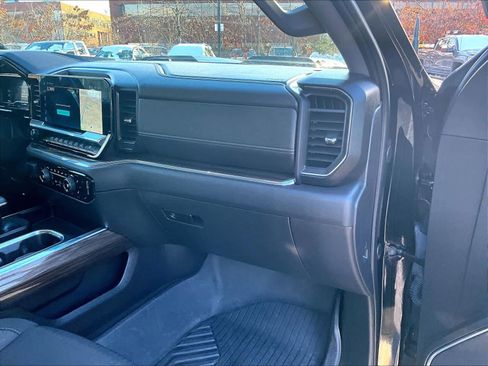 Used 2024 Chevrolet Silverado 1500 LT Trail Boss w/ Convenience Package II image 13