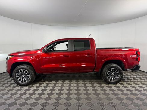 Used 2025 Chevrolet Colorado Z71 w/ Z71 Convenience Package 2 AWD/4WD image 11