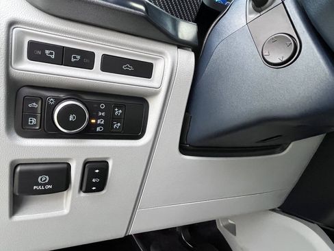 Used 2021 Ford F150 Limited AWD/4WD image 40