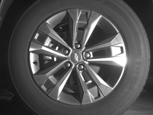 Used 2025 Chevrolet Equinox LT FWD image 12
