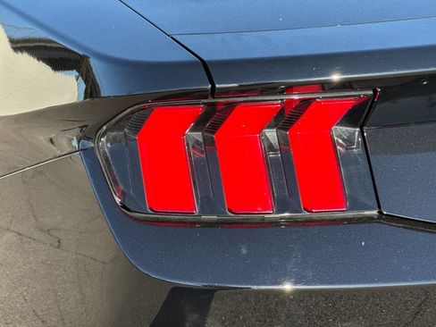 Used 2024 Ford Mustang GT Premium image 32