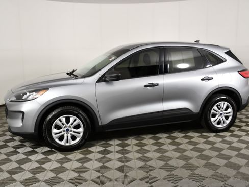 Used 2022 Ford Escape S AWD/4WD image 9