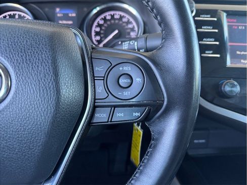 Used 2020 Toyota Camry SE w/ Carpet Mat Package FWD image 14