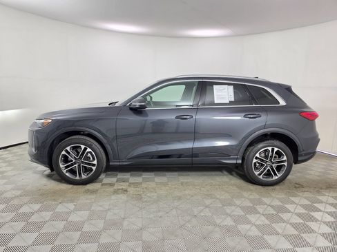 Used 2025 Audi Q5 Premium w/ Convenience Package AWD/4WD image 36