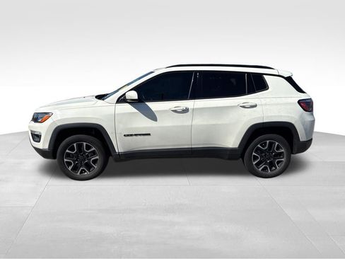 Used 2019 Jeep Compass Sport image 2